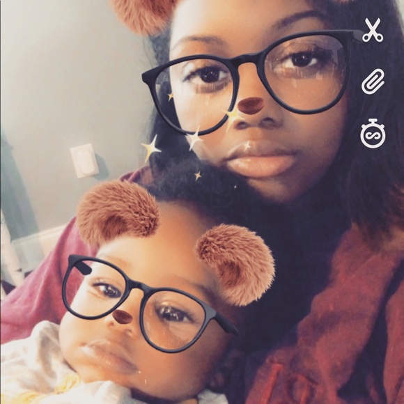 Meet your Posher, Virtual Thrifts - Picture 2 of 2